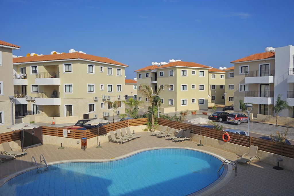 Kyklades Resort & Spa Paralímni Kültér fotó
